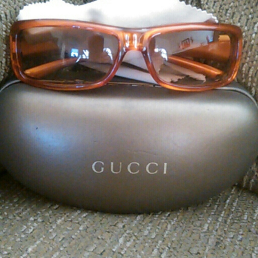 SOLD COPY - !!GUCCI SUNGLASS 100℅ AUTHENTIC